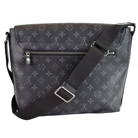 Louis Vuitton Monogram Eclipse District MM QJBJDJHXKA006